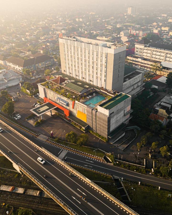Swiss-Belinn Saripetojo Solo Экстерьер фото