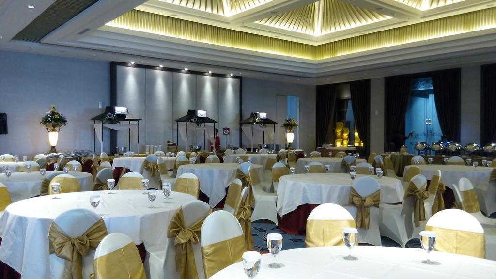 Swiss-Belinn Saripetojo Solo Экстерьер фото